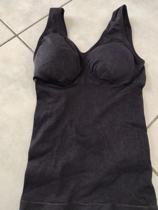 Canottiera nera - Coppe estraibili