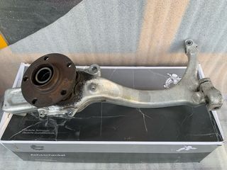 Mangueta Del. Der con Buje y Rodamiento Audi A4 B6