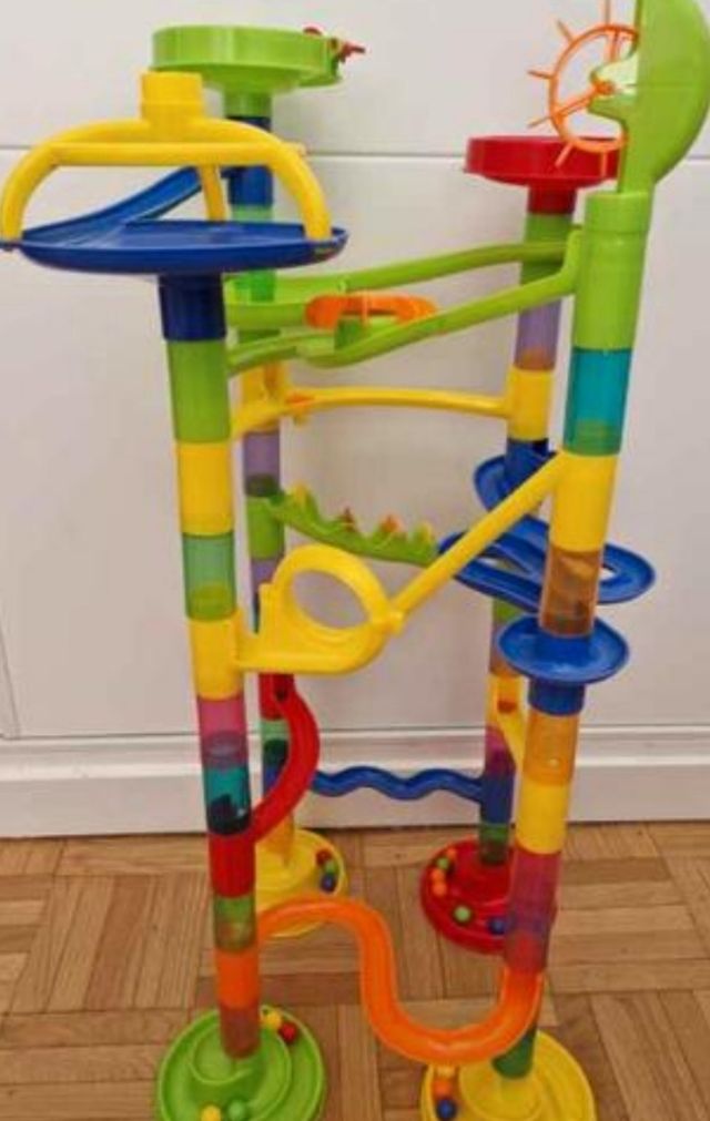 Circuito canicas multicolor