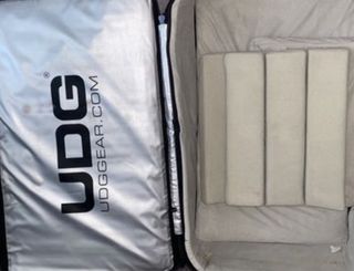 Maleta UDG Ultimate Midi