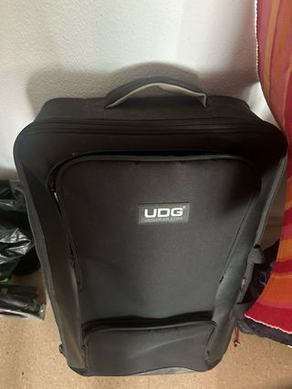 Maleta UDG Ultimate Midi