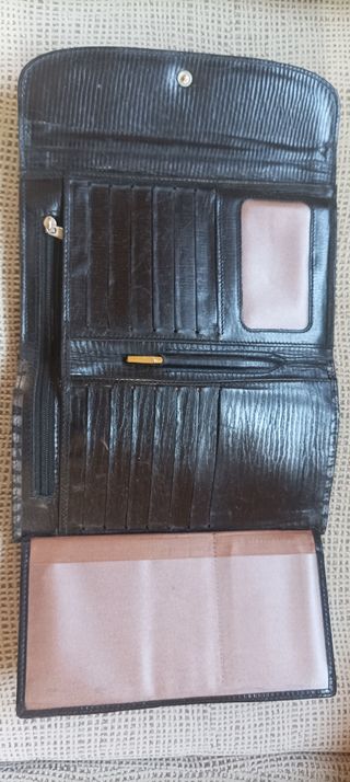 Billetera piel negra plata