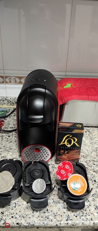 Cafetera cápsulas usada
