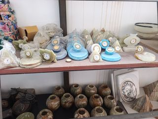 Orologi e ciotole in marmo