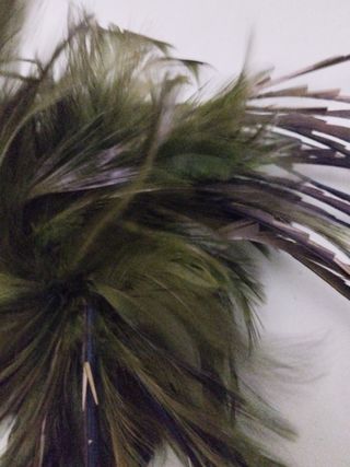 Adorno plumas verde ceremonia