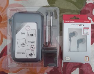NUEVO.Funda 3DS,DSi,DS Lite+accesorios+auriculares