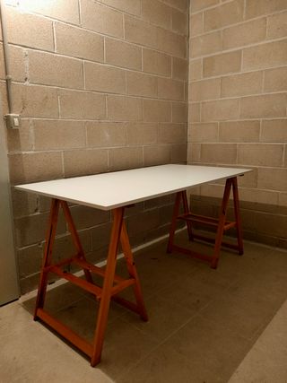 Mesa escritorio caballetes blanca