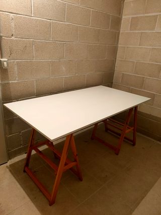 Mesa escritorio caballetes blanca