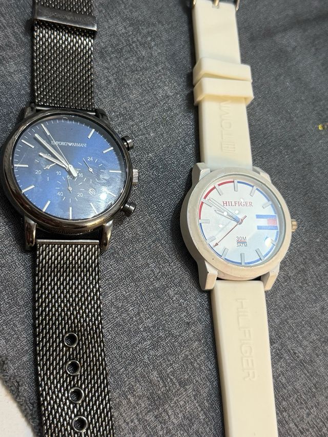 Relojes Emporio Armani y Tommy Hilfiger