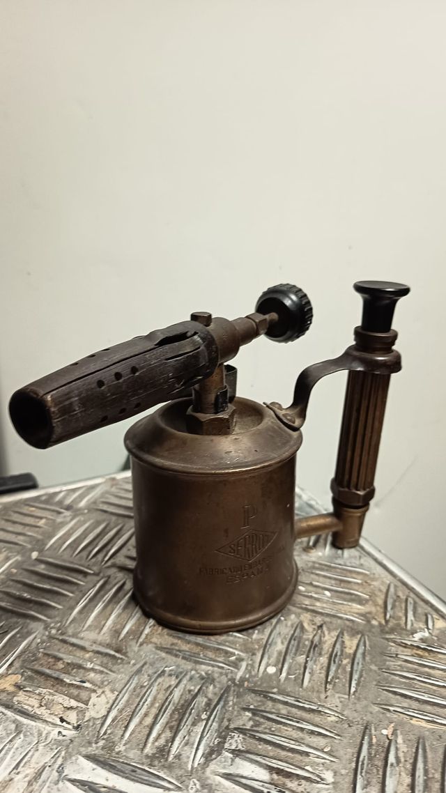Soplete Serrot, una herramienta industrial retro