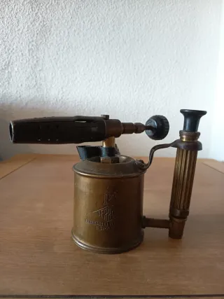 Soplete Serrot, una herramienta industrial retro