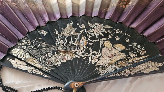 Abanico pericon chino en perfecto estado