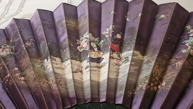 Abanico pericon chino en perfecto estado