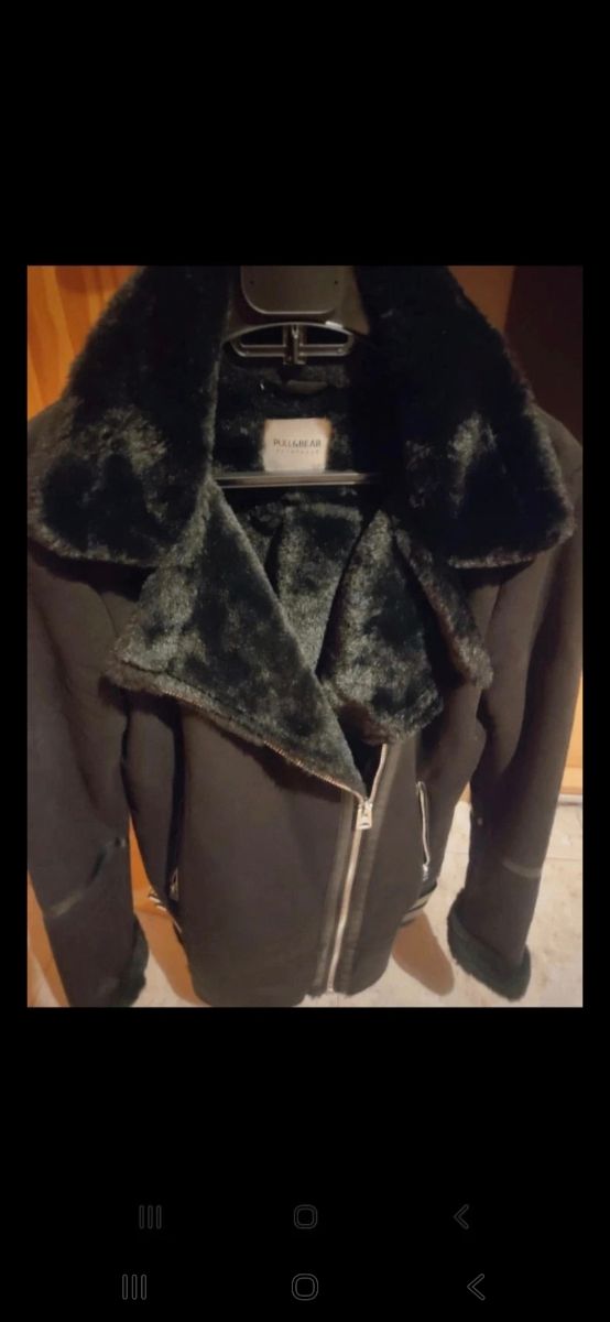 Cazadora Pull&Bear negra talla M