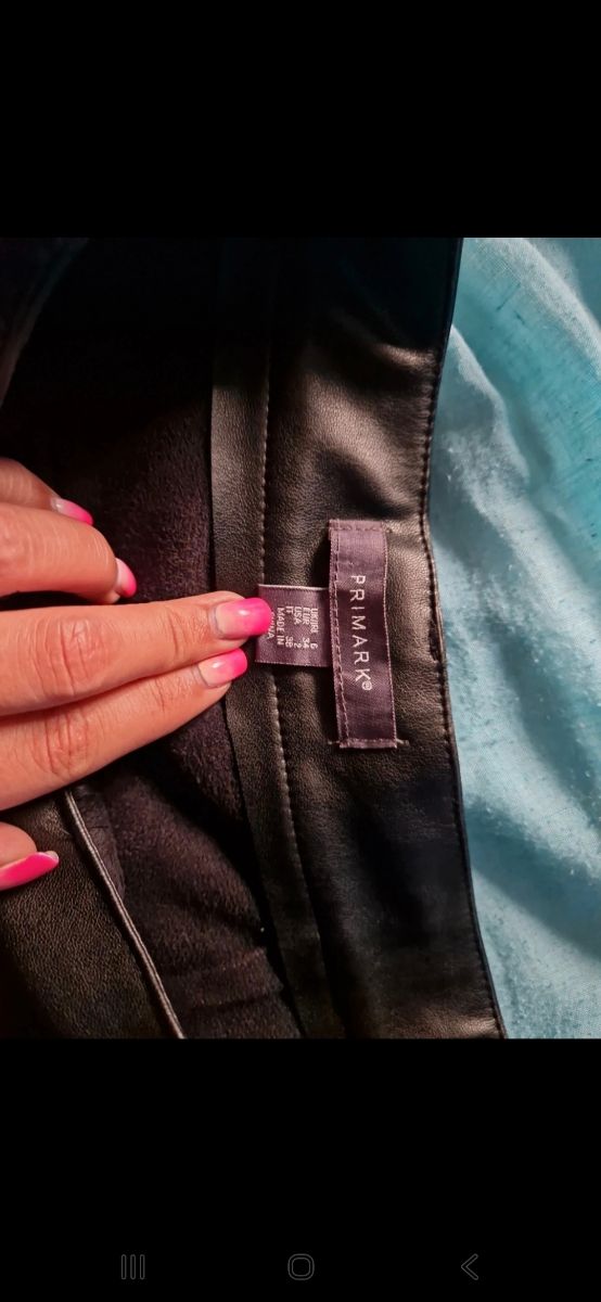 Shorts polipiel Primark XS/34/6 negros