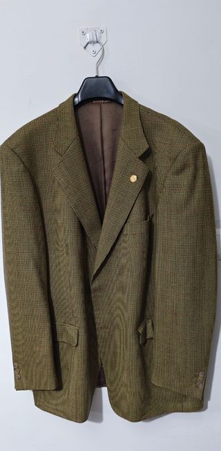 Chaqueta y trajes varios colores
