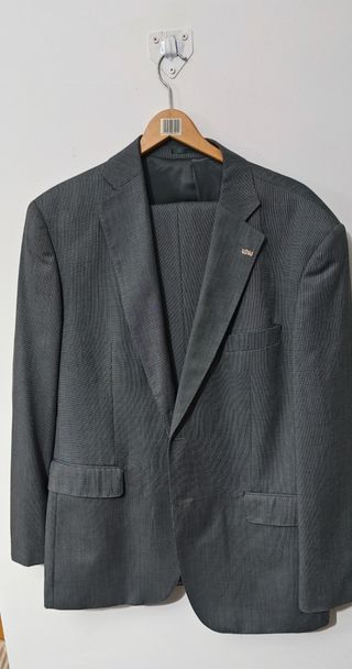 Chaqueta y trajes varios colores