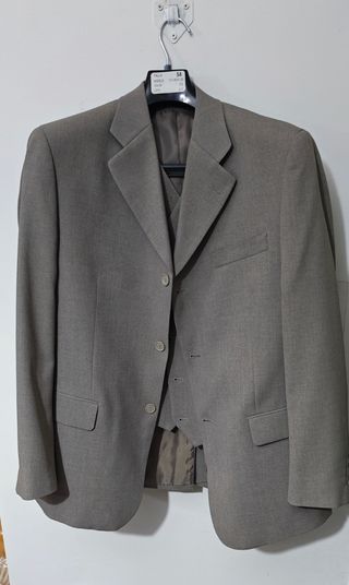 Chaqueta y trajes varios colores