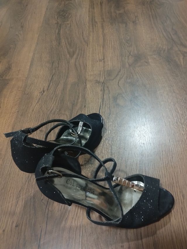 Stilettos Cherrie negros