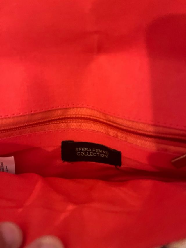 Bolso beige y rosa con abalorios