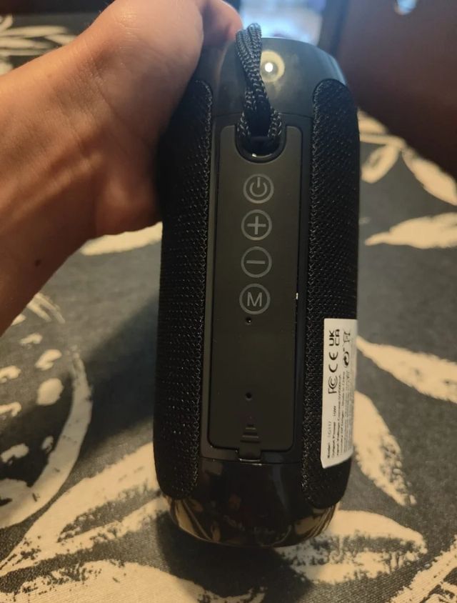 Altavoz Bluetooth T&G portátil negro