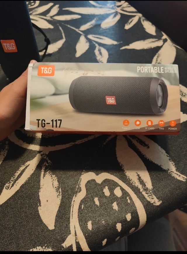 Altavoz Bluetooth T&G portátil negro