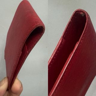 LOUIS VUITTON TARJETERO PASAPORTE PIEL EPI ROJA 