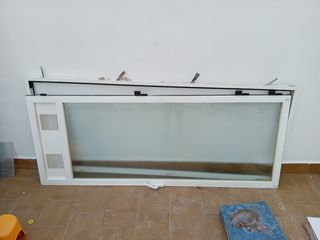 Puerta ventana blanca(habré a izquierdas)
