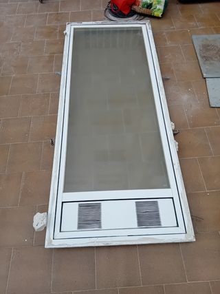 Puerta ventana blanca(habré a izquierdas)
