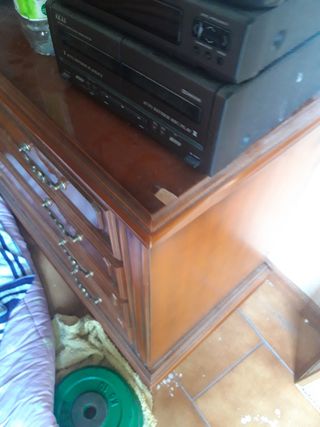 Cassettiera in legno marrone 4 cassetti