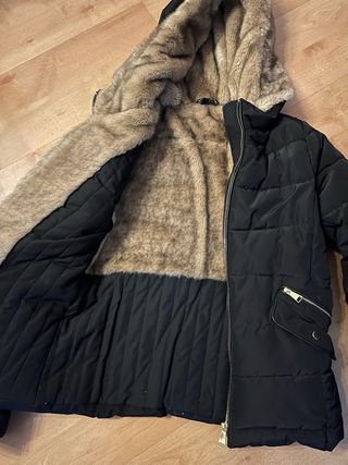 Abrigo Zara negro - plumas