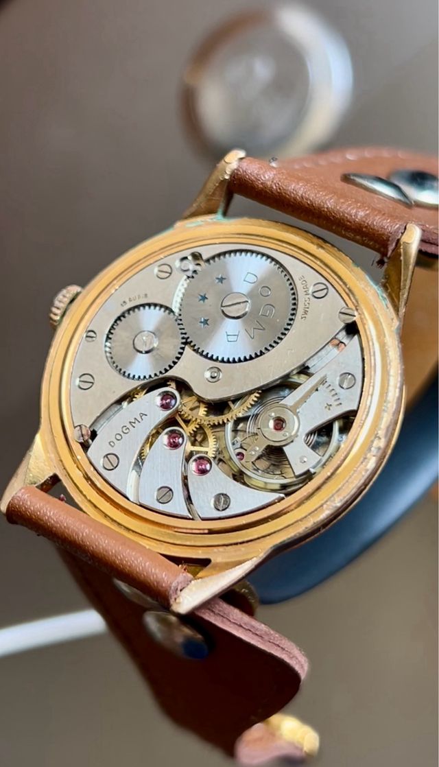 Reloj DOGMA SPARTA antiguo