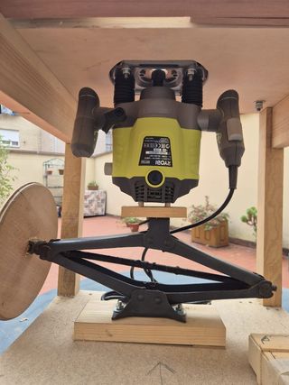 Fresadora Ryobi + mesa router