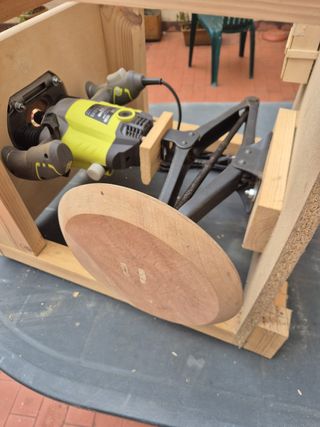 Fresadora Ryobi + mesa router