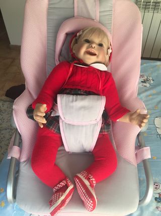 Silla mecedora bebé reborn