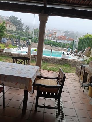 Alquiler de piscina en chalet privado en Vigo.