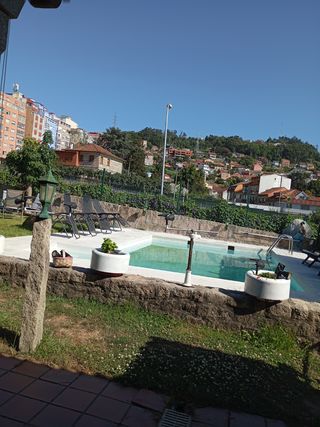 Alquiler de piscina en chalet privado en Vigo.