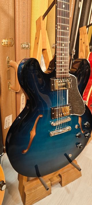 Gibson ES-335, Azul, Burst