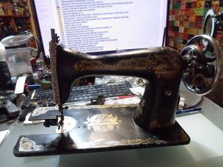 Máquina de Coser Singer Antigua