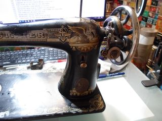 Máquina de Coser Singer Antigua