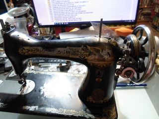 Máquina de Coser Singer Antigua