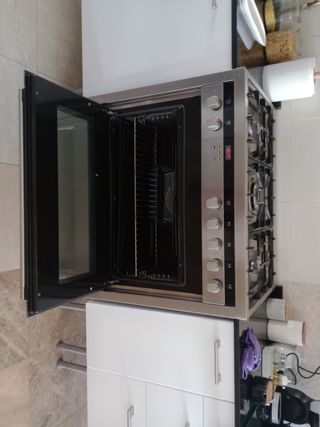 Cocina Siemens 5 fuegos + horno .EN ALBOLOTE 
