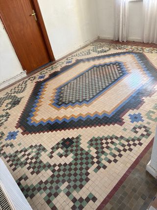 Suelo hidráulico antiguo