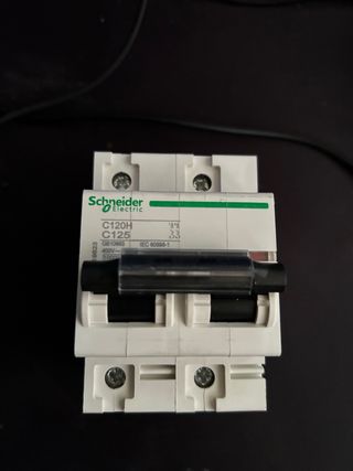 Interruptor automático Schneider C120H 125A