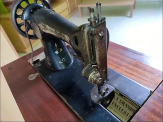 Máquina coser Singer antigua