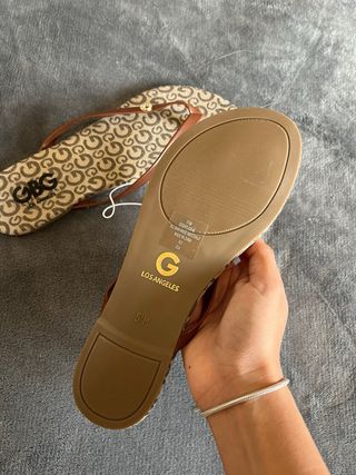 Sandalias Guess beige y marrón 36