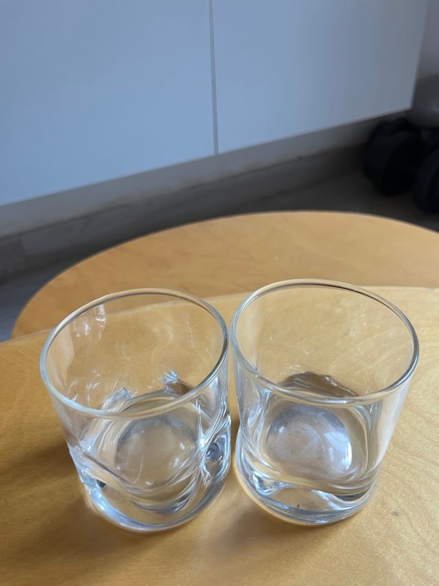 2 vasos Moritz + 4 chupitos +2 vasos de Whiskey