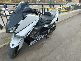 Yamaha TMAX 530 - 2015 Impecable 34.000KLM.