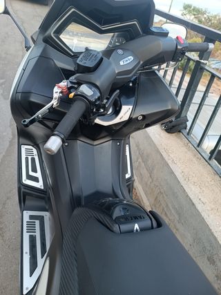 Yamaha TMAX 530 - 2015 Impecable 34.000KLM.