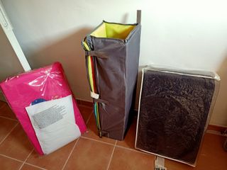 1 cuna de viaje y parque infantil 